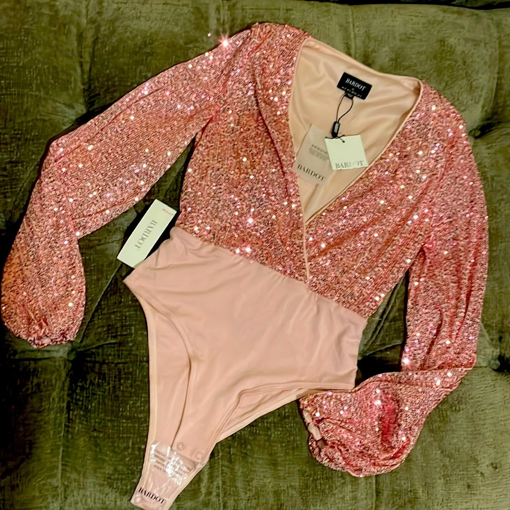 Bardot light pink sequins bodysuit. size US 2/XS